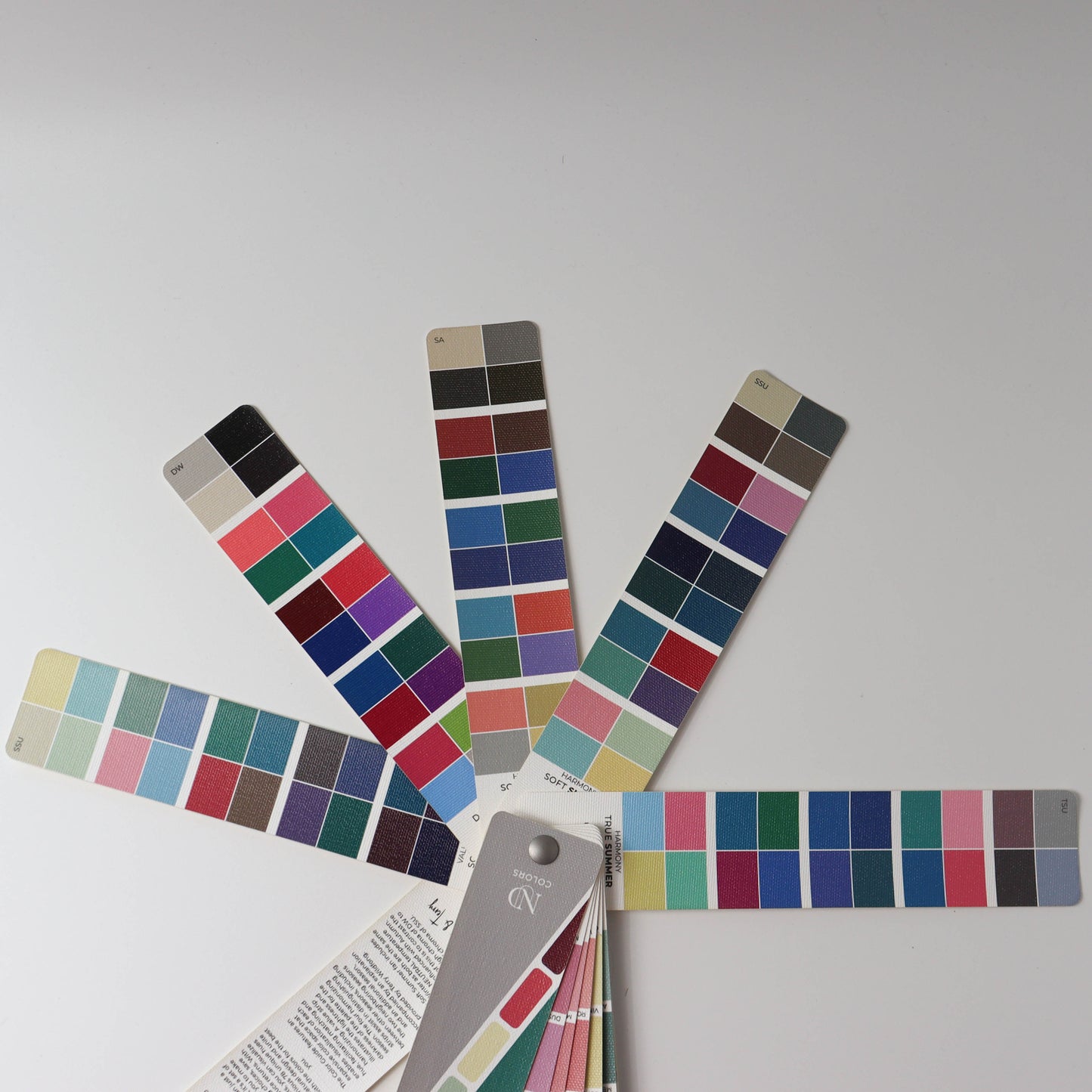 Color Guide - Artisan Line